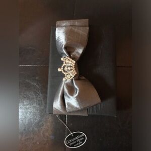 Mud Pie black silk brag book w bow& Crown